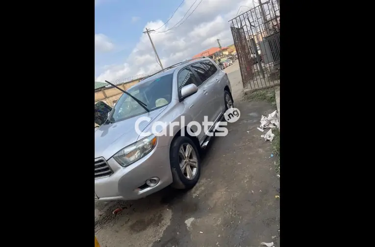 TOKS STANDARD 2010 TOYOTA HIGHLANDER LIMITED - 1/5