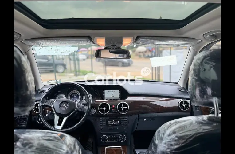 FOREIGN USED 2014 MERCEDES BENZ GLK350 FULL OPTION for sale in Abuja, FCT - thumbnail 3