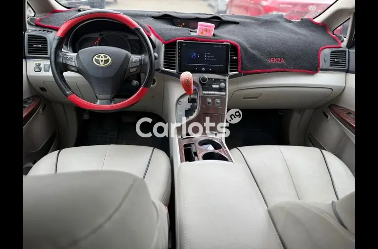2011 KEYLESS TOYOTA VENZA - 3/5