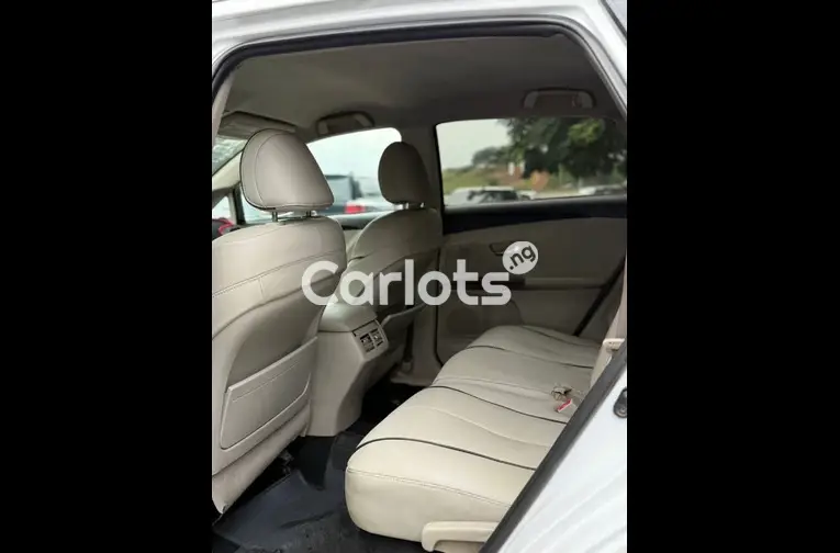 2011 KEYLESS TOYOTA VENZA - 4/5