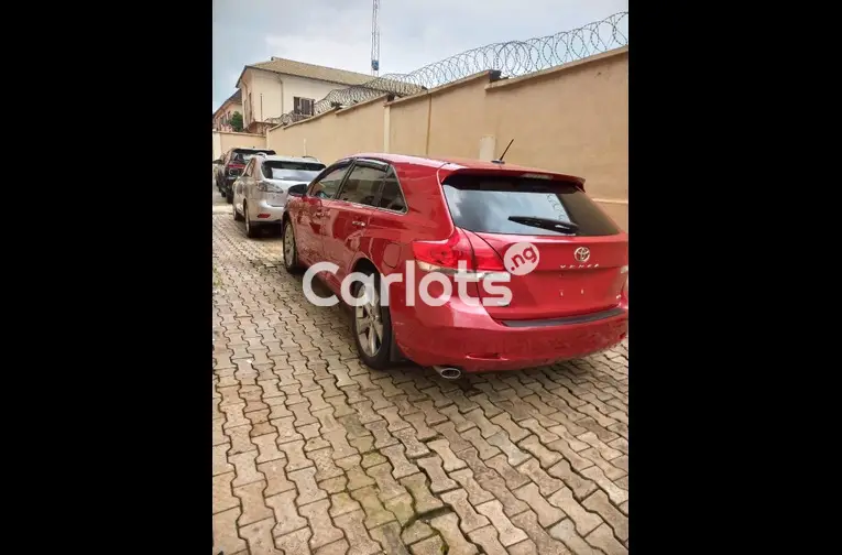 FOREIGN USED 2010 TOYOTA VENZA AWD V6 FULL OPTION for sale in Ajah, Lagos - thumbnail 5