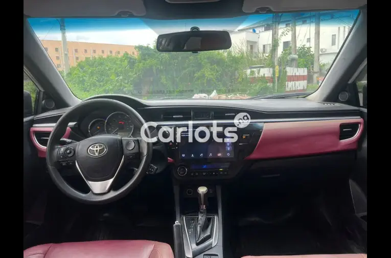 Toyota Corolla 2016 upgraded to 2019 - 2/5