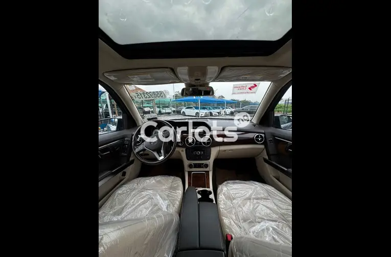 Foreign Used 2015 MERCEDES GLK350 (FULL OPTION) for sale in Garki, FCT - thumbnail 3