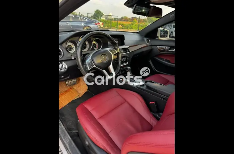 Foreign Used MERCEDES C350 COUPE for sale in Garki, FCT - photo 3 of 5