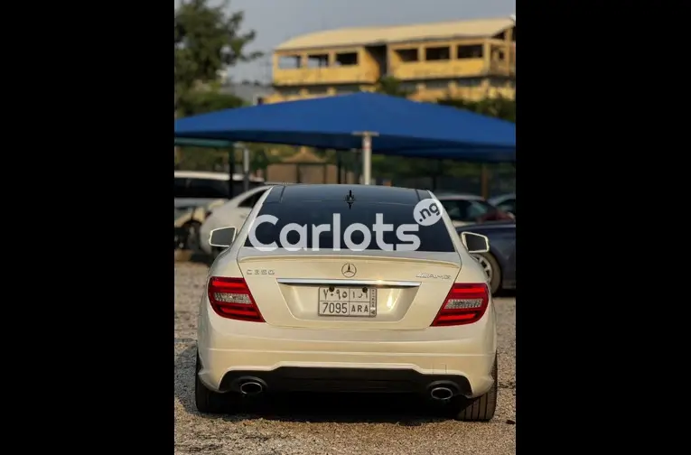 Foreign Used MERCEDES C350 COUPE for sale in Garki, FCT - thumbnail 4
