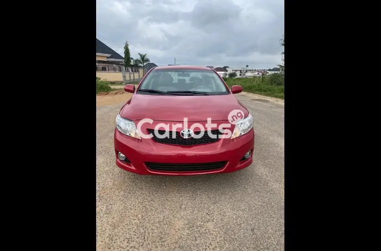 2010 TOYOTA COROLLA