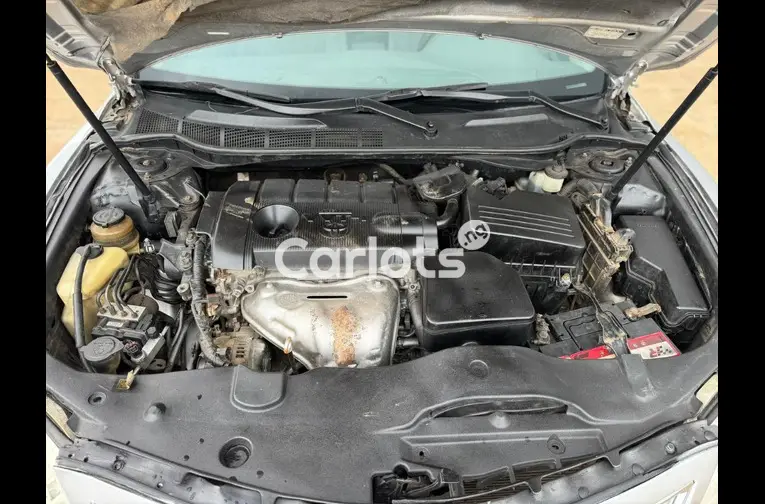 Nigerian Used Distress sales 2011 Toyota Camry for sale in Abuja, FCT - photo 3 of 5