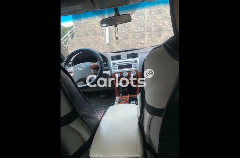Nigerian Used 2011 TOYOTA CAMRY LE for sale in Abuja, FCT - photo 2 of 5