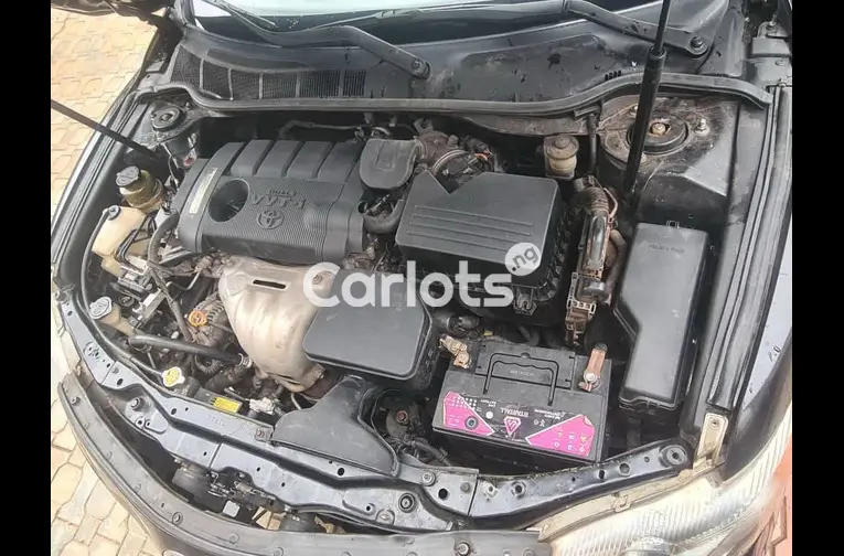 Nigerian Used 2011 TOYOTA CAMRY LE for sale in Abuja, FCT - photo 5 of 5