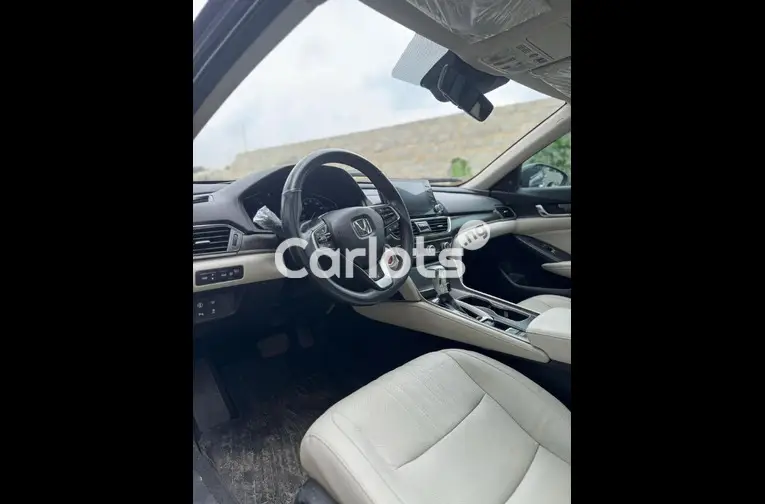 FOREIGN USED 2018 HONDA ACCORD TOURING for sale in Abuja, FCT - photo 2 of 5