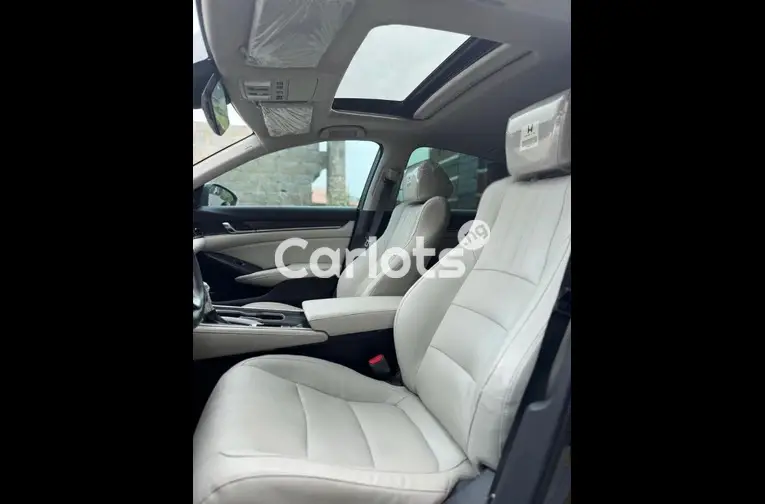 FOREIGN USED 2018 HONDA ACCORD TOURING for sale in Abuja, FCT - photo 4 of 5