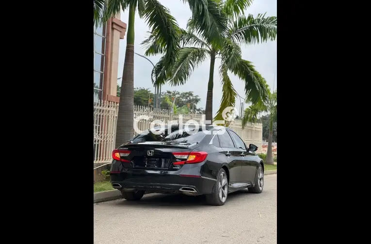FOREIGN USED 2018 HONDA ACCORD TOURING for sale in Abuja, FCT - photo 5 of 5