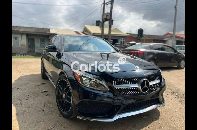 2017 MERCEDES BENZ C300