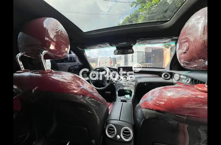 2017 MERCEDES BENZ C300 - 2/5