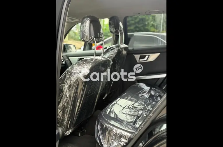 FOREIGN USED 2014 MERCEDES BENZ GLK350 for sale in Abuja, FCT - photo 3 of 5