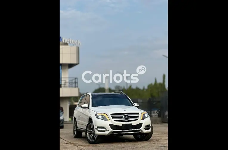 Nigerian Used 2014 MERCEDES BENZ GLK350 FULL OPTION for sale in Kaduna - photo 1 of 5
