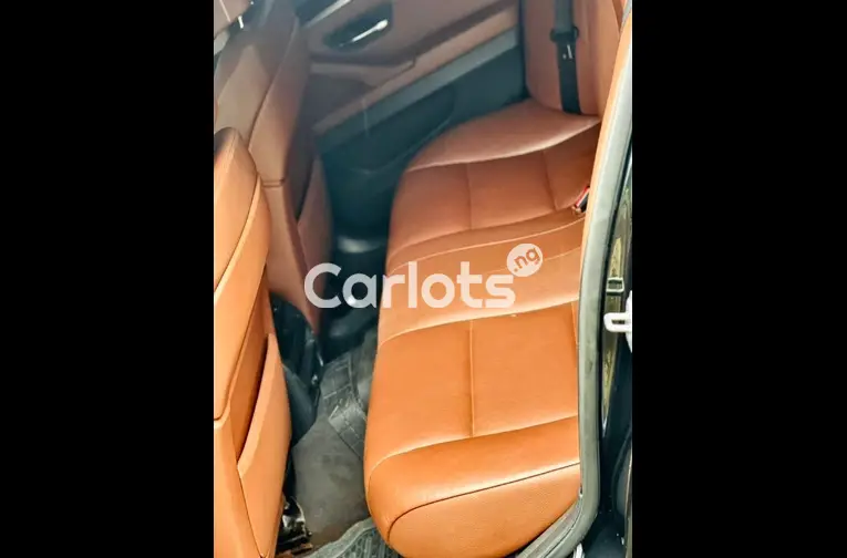 Nigerian Used 2013 BMW 5 SERIES 535i for sale in Kaduna - thumbnail 4
