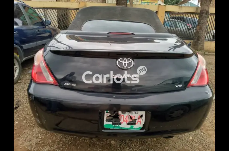 Clean 2005 Toyota Solara SLE Convertible