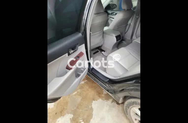 Toyota Camry XLE 2012 - 2/5