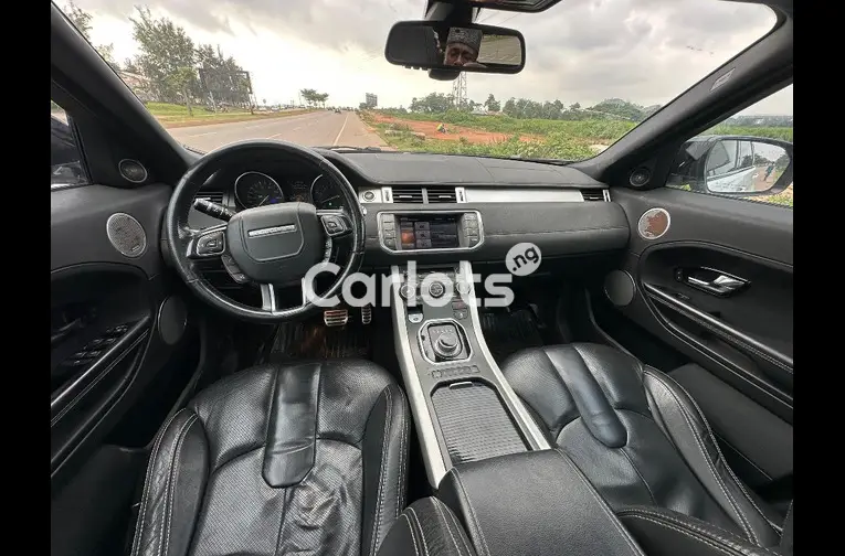Nigerian Used 2012 RANGE ROVER EVOGUE for sale in Abuja, FCT - thumbnail 2