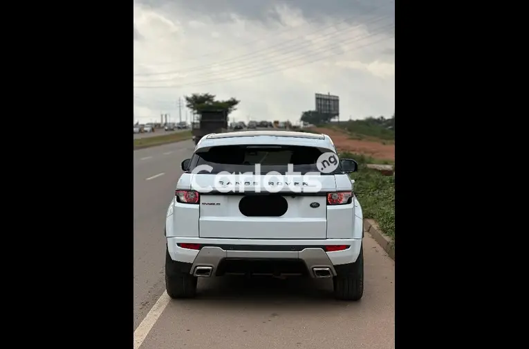 Nigerian Used 2012 RANGE ROVER EVOGUE for sale in Abuja, FCT - thumbnail 5