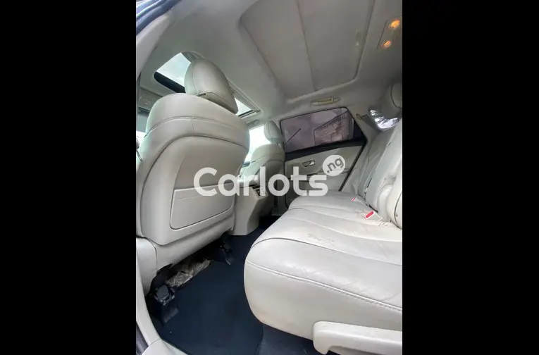 SHARP BELGIUM STANDARD 2011 TOYOTA VENZA for sale in Abuja, FCT - thumbnail 2