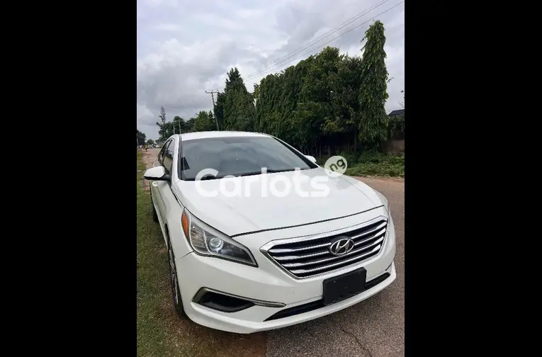 Nigerian Used 2017 HYUNDAI SONATA for sale in Kaduna - thumbnail 2