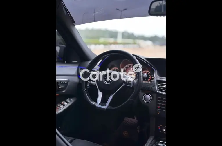Nigerian Used 2015 UPGRADED MERCEDES BENZ E350 for sale in Abuja, FCT - photo 2 of 4