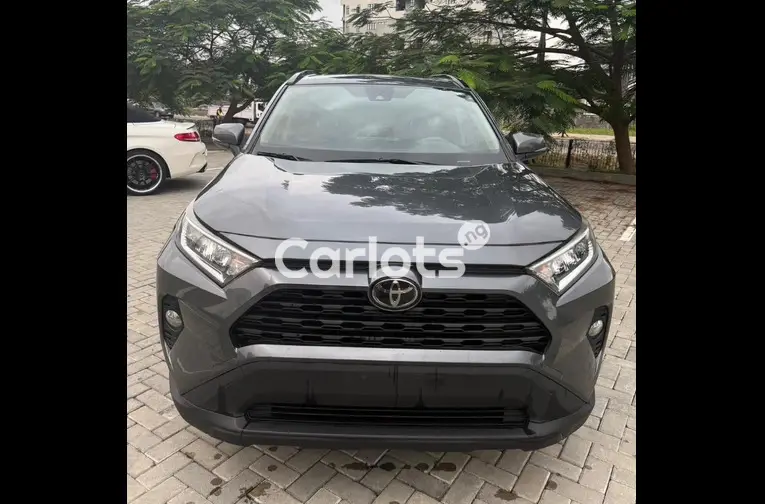 7MONTHS REGISTERED 2020 TOYOTA RAV4 XLE FULL OPTION