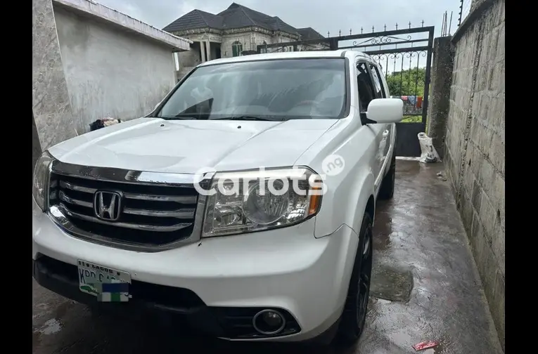 BRIEFLY USED BUT NOT REGISTERED 2012 HONDA PILOT - 1/5