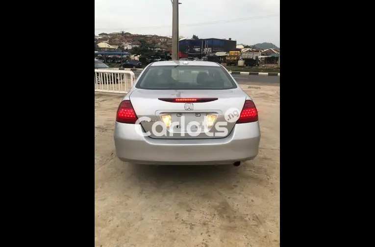 2007 HONDA ACCORD DC - 4/5