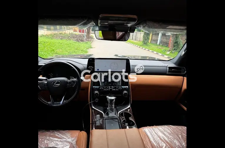 BRAND NEW 2024 LEXUS LX600 for sale in Abuja, FCT - photo 3 of 5
