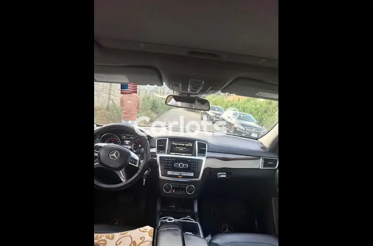 Nigerian Used 2014 MERCEDES BENZ ML350 for sale in Abuja, FCT - photo 3 of 5