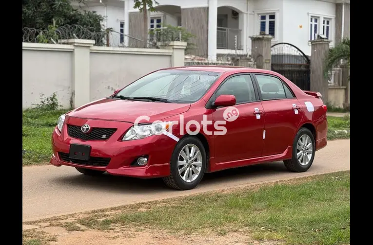 FEW MONTHS USED 2009 TOYOTA COROLLA S - 2/5