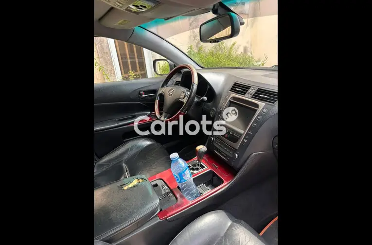 CLEAN REGISTERED 2006 LEXUS GS300 AWD FULL OPTION for sale in Ajah, Lagos - thumbnail 2