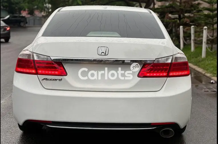 CLEAN NIGERIAN USED HONDA ACCORD 2013 MODEL for sale in Abuja, FCT - photo 4 of 7