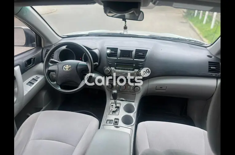 CLEAN NIGERIAN USED TOYOTA HIGHLANDER 2008 MODEL for sale in Abuja, FCT - photo 3 of 6