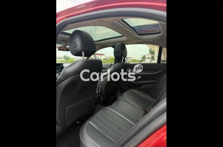 Nigerian Used 2017 MERCEDES BENZ E300 FULL OPTION for sale in Abuja, FCT - thumbnail 5