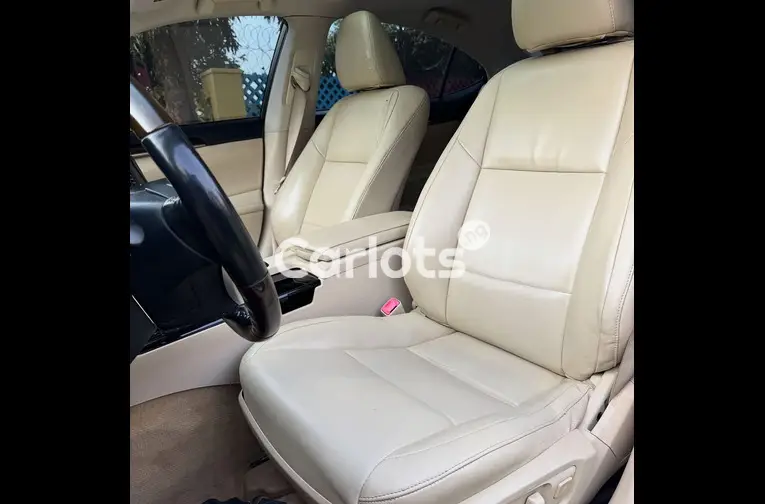 FOREIGN USED 2018 UPGRADED LEXUS ES350 for sale in Abuja, FCT - thumbnail 5