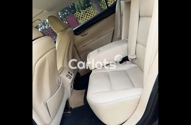 FOREIGN USED 2018 UPGRADED LEXUS ES350 for sale in Abuja, FCT - photo 6 of 7