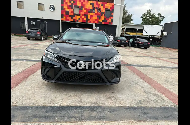 TOKS STANDARD 2018 TOYOTA CAMRY LE for sale in Kaduna