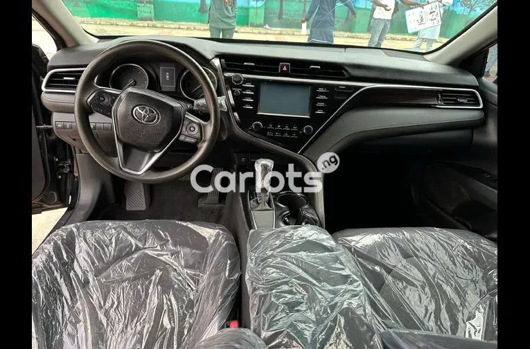 Nigerian Used TOKS STANDARD 2018 TOYOTA CAMRY LE for sale in Kaduna - thumbnail 4