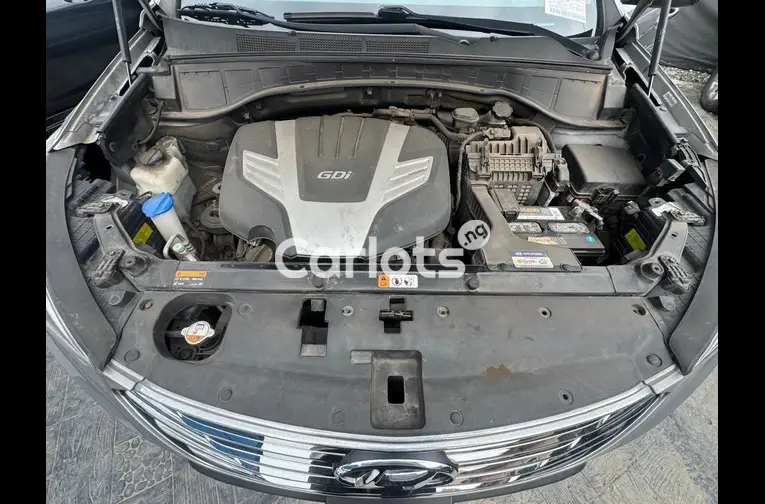 FOREIGN USED 2015 HYUNDAI SANTA FE LIMITED ULTIMATE AWD for sale in Lagos - photo 6 of 7