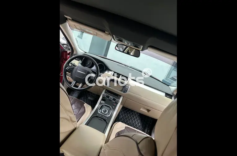 Nigerian Used CLEAN REGISTERED 2012 RANGE ROVER EVOGUE for sale in Ajah, Lagos - thumbnail 2