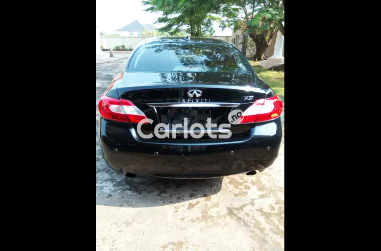 Infiniti M37 2011