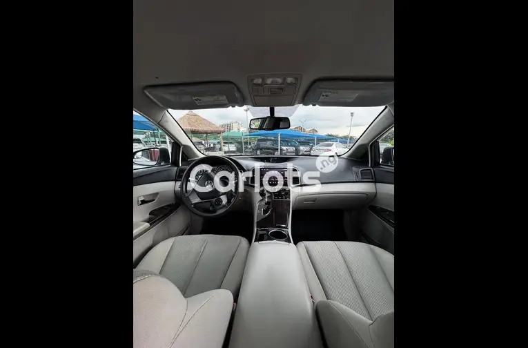 Used TOYOTA VENZA 2013 for sale in Garki, FCT - thumbnail 2