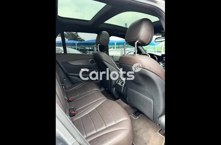 2019 MERCEDES GLC300 - 5/7