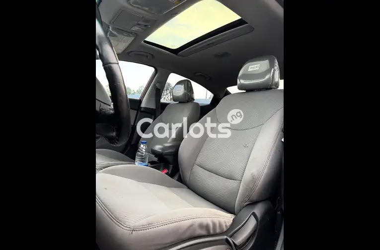 2013 HYUNDAI ELANTRA for sale in Garki, FCT - photo 4 of 6