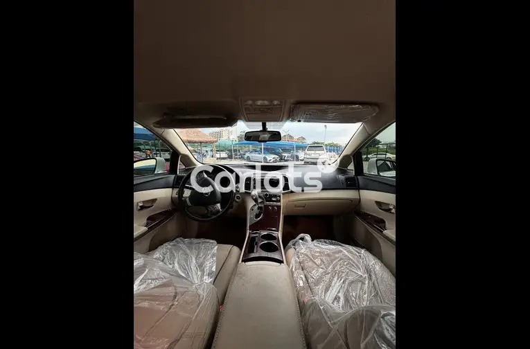 Nigerian Used TOYOTA VENZA 2015 for sale in Garki, FCT - photo 2 of 6