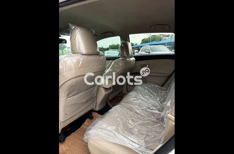 Nigerian Used TOYOTA VENZA 2015 for sale in Garki, FCT - photo 3 of 6